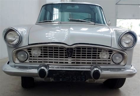 This unit features side valve valve gear, 8 cylinder layout, and 2 valves per cylinder. Tufão, um motor-viagra para o Simca Chambord "Belo Antônio ...