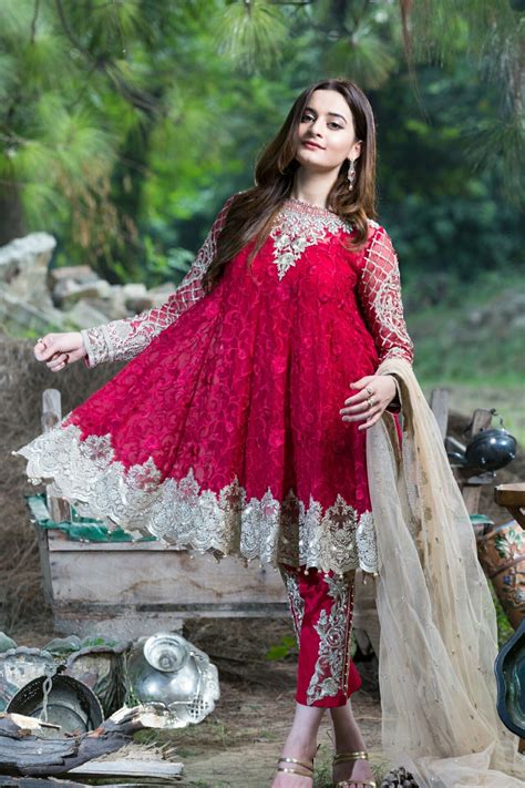 Pin By Naina Raza On Fashion Pakistani Bridal Dresses Party Wear Dresses Pakistani Dresses