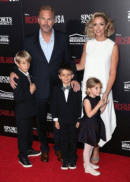 Kevin costner and christine baumgartner with his children joe, lily, and annie in 2000. Story of How Kevin Costner Found Love Again after ...
