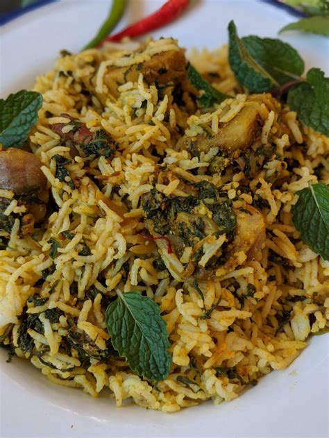 Aloo Palak Biryani In Under 30 Mins Spinach And Potato Rice With