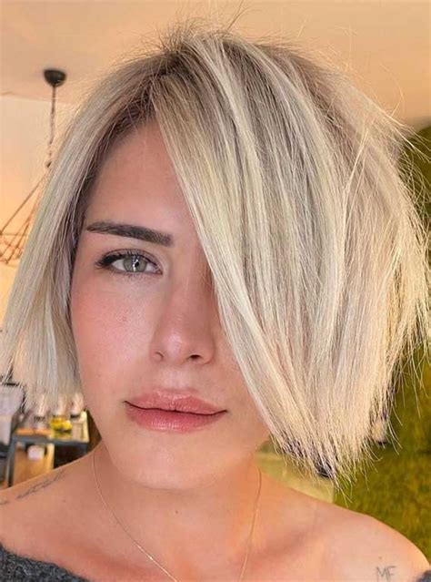 35 Best Fall 2021 Hair Color Trends Buttery Blonde Balayage Bob Hairstyle
