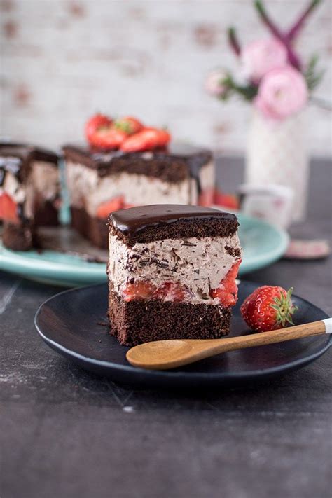 Maybe you would like to learn more about one of these? Erdbeer-Schoko-Herz-Torte: Muttertagsleckerei ⋆ ...