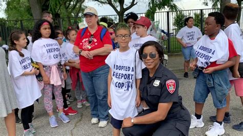Freeports Adopt A Cop Connects Police Officers And Youths Newsday