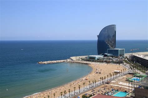 A., transports metropolitans de barcelona, s. TOP 5 des plus belles plages de Barcelone