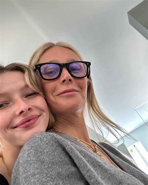 Gwyneth Paltrow Celebrates Daughter Apples Birthday With Picture