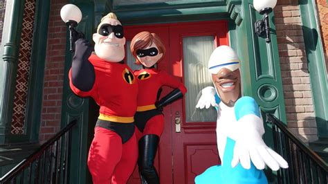 More Than 20 Disneyland Characters You Rarely Or Never Meet At Walt