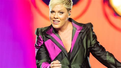 Pink Cancels First Sydney Concert Due To Illness Daily Telegraph