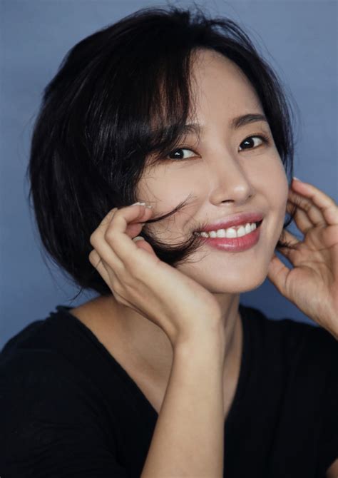 Kim Yoon Seo Asianwiki