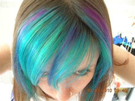 Then spread the dye down the strands, all the way to the tips, until the first section is completely coated. Directions: Mixing And Multicolouring | Kool aid hair dye ...
