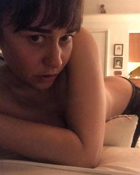Aos Alessandra Negrini Posa De Topless E Recebe Elogios De Seguidores Quem QUEM News