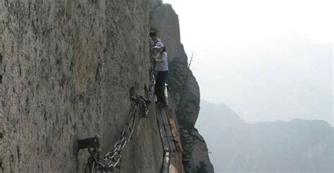 Chinas Mount Huashan Has The Worlds Most Dangerous Hiking Trail