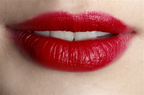 How Red Lipstick Can Be Used As An Under Eye Concealer Stylecaster
