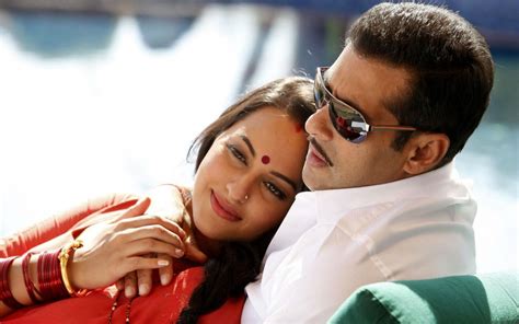 Spices Girls Pictures Salman Khan And Sonakshi Sinha In Romantic Mood