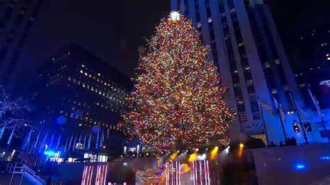 Lighting Of Rockefeller Center Christmas Tree Dazzles Crowds And Ushers