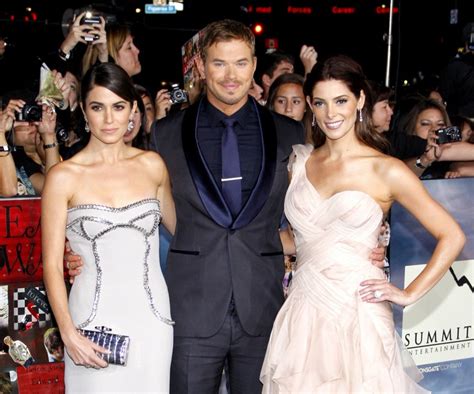 Nikki Reed Kellan Lutz And Ashley Greene Posed Together At The World