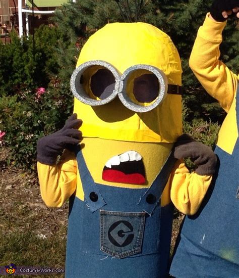 DIY Despicable Me Minions Group Costume Best DIY Costumes Photo 3 4