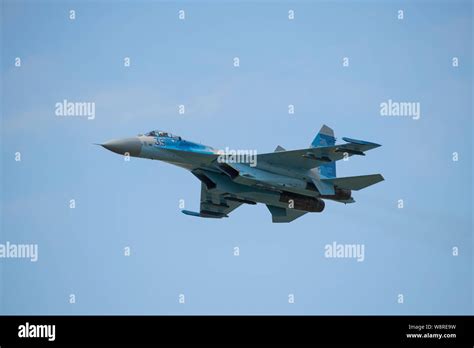 Sukhoi Su 27 Hi Res Stock Photography And Images Alamy