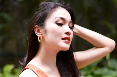 Foto Lawas Sandra Dewi Jadi Bintang Iklan Di Bangkok 7 Tahun Lalu Bikin