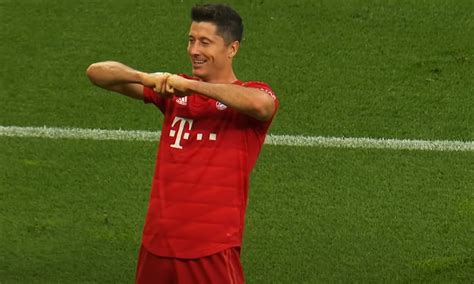 Eguagliato lo storico record di muller. VIDEO: Robert Lewandowski liian aliarvostettu? 40 maalia ...