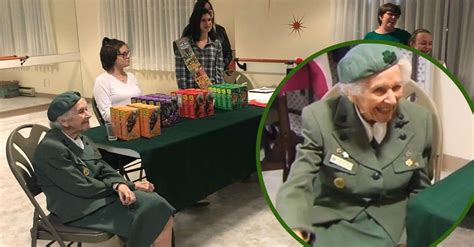 98 year old ronnie backenstoe is a girl scout still selling cookies today
