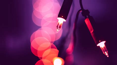 Download Wallpaper 3840x2160 Garland Light Bulbs Lights Glare Bokeh