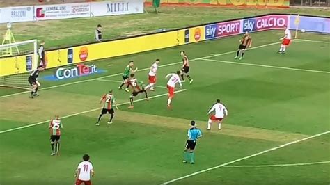 4 видео 30 просмотров обновлен 12 апр. الدوري الايطالي يشهد تسجيل أغرب الأهداف | رياضة