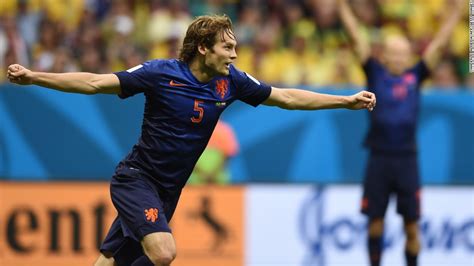 World Cup Netherlands Edges Out Australia In Five Goal Thriller Cnn