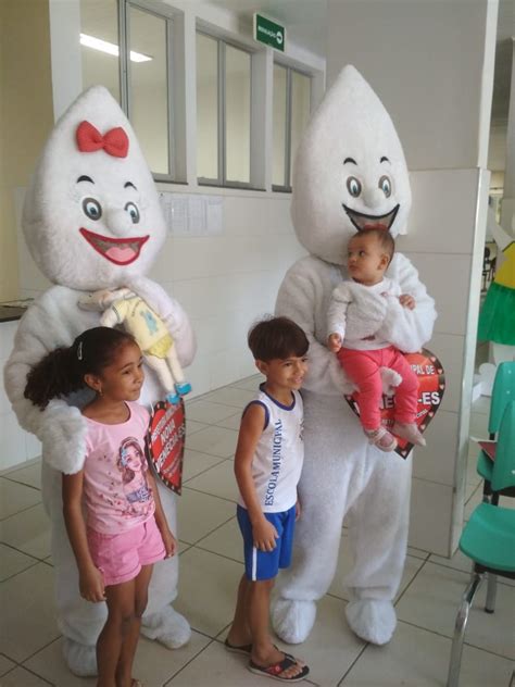 Zé gotinha (droplet joe) is a brazilian mascot created to promote vaccination campaigns against the polio virus with the goal of making the event more attractive to children. Zé Gotinha orienta crianças e pais em Nova Venécia sobre ...