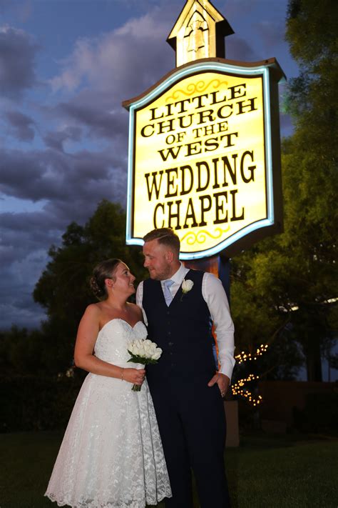 Vegas weddings have been the subject of many jokes over the decades, but the industry is still going strong with several options for a wedding ceremony or some grand canyon wedding packages even offer an upgrade option to include an elvis impersonator. 2019 Las Vegas Wedding Packages | Las vegas wedding ...
