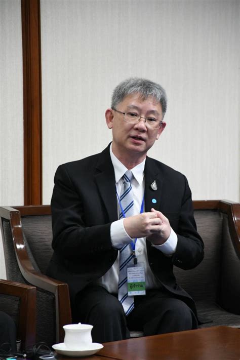 สธ.เตรียมเปิดลงทะเบียนฉีดวัคซีนโควิด 19 ในกลุ่มผู้สูงอายุ 60 ปี และโรคเรื้อรัง 7 กลุ่มโรค รวม 16 ล้านคน ผ่านไลน์หมอพร้อม 1 พ.ค. 28 พฤศจิกายน 2563