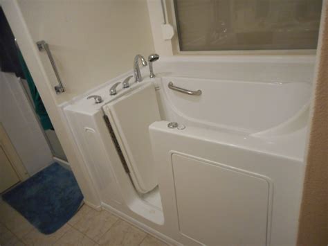 But read on further down as we will be analyzing the 12 best bathtubs for the seniors and elderly. 1 Day Installation - Walk in Tubs Connecticut - CT Walk in ...