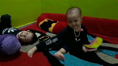 Aksi Bayi Lucu Kakak Jihan Bermain Bersama Nabila Babys Youtube