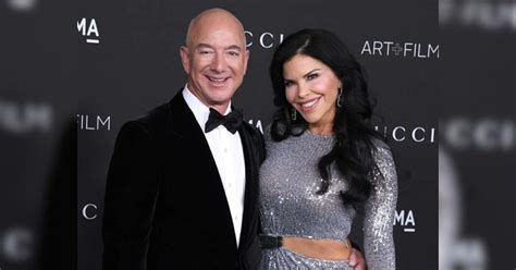 Jeff Bezos Due O De Amazon Se Compromete Con Su Novia