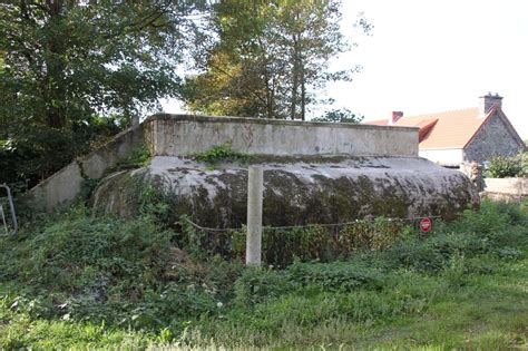 Insolite Dans La Manche Un Terrain Avec Son Bunker Est à Vendre Pour 62 000 € Côté Manche
