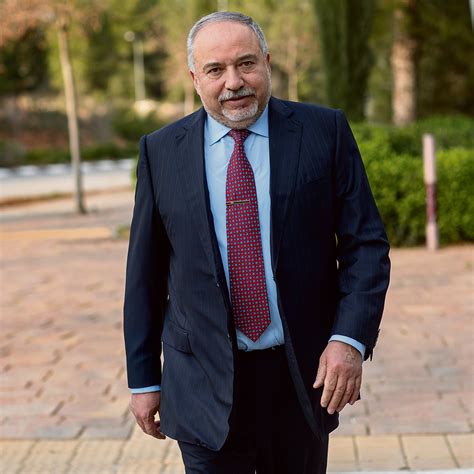 יו''ר האופוזיציה ח''כ נתניהו ביטל את חופשתו בארה''ב. "הצהרת הנאמנות היא משחק כפול. אחרי הבחירות יהיו הרבה־הרבה ...