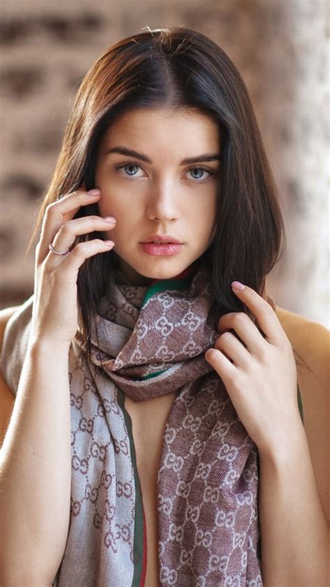 Download X Wallpaper Woman Woman Model Pretty Stare Brunette