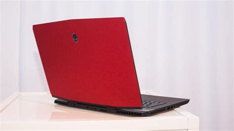 Ces 2019 Alienware M17 Is Dells Biggest Slim Gaming Laptop Cnet