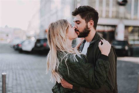 research suggests that women are more attracted to men with beards
