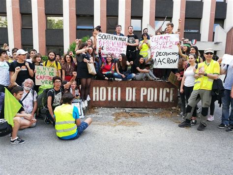 Plus De Jeunes Et Des Actions De D Sob Issance Civile Dans Toute