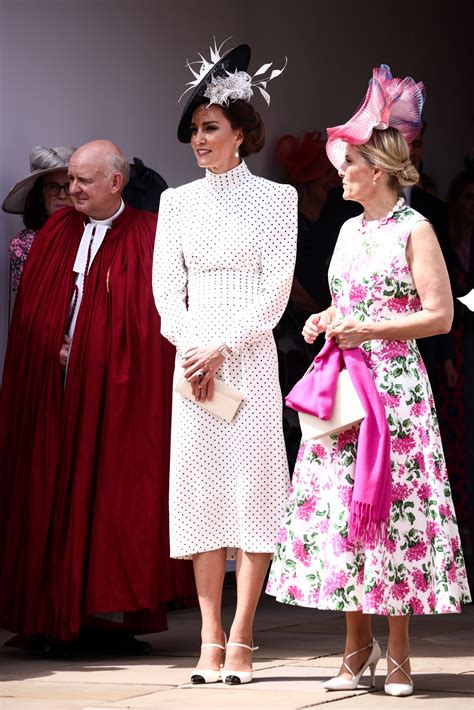 Kate Middleton Ricicla L Abito A Pois Chic Con Gli Orecchini Di Lady