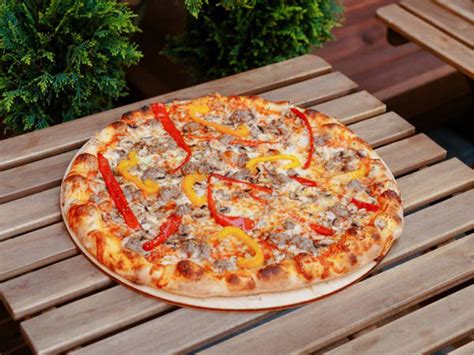Pizza Funghi E Salsiccia Order Delivery Pizza Funghi E Salsiccia In