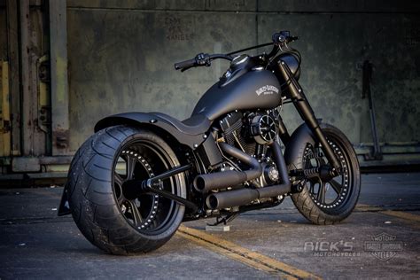 Softail Slim 300 Schwarz Matt Rick`s Motorcycles Harley Davidson