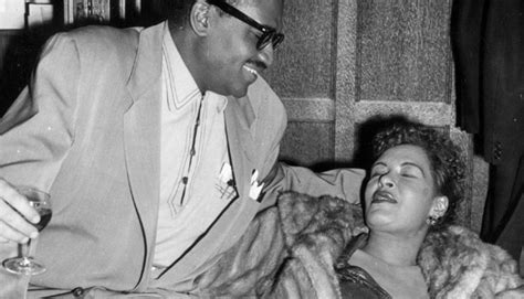 Billie holiday pays close attention to louis armstrong. Billie Holyday, desde el corazón salvaje - Radio Gladys ...
