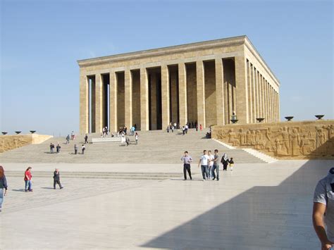 El Mausoleo de Atatürk, en Ankara -Turquía- Lilián Viajera ...