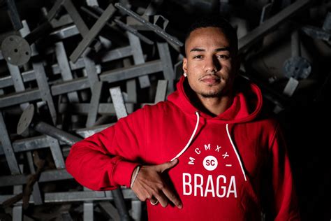 SC Braga oficializa contratação de Kauan Kelvin