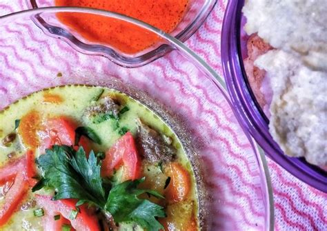 Rebus kikil hingga empuk dengan daun salam. Resep Soto Betawi Kuah Santan Susu oleh Sulistiana - Cookpad