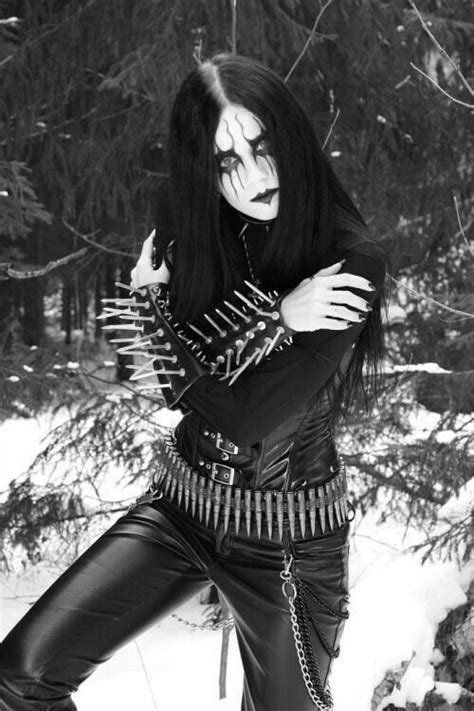 Pin By Jucimara On ⬇ex†reme Me†al⬇ Black Metal Fashion Black Metal Girl Metal Girl