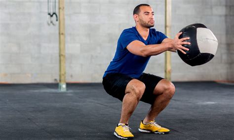 10 Core Exercises With Medicine Ball Dsw Fitness