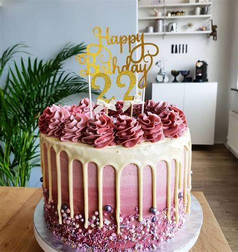 22nd Birthday Ideas Birthday Drip Cake 25th Birthday Cakes