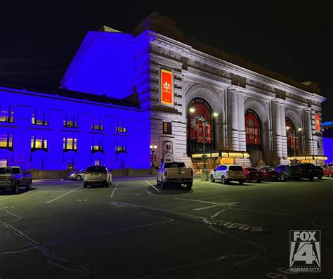 Fox News Kansas City On Twitter Union Station Lit In Blue Tuesday Night In Honor Of Kcpolice